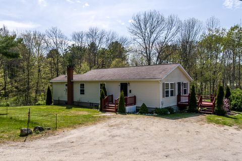 Photo of 10 Radley Road, Freeport, ME 04032 (MLS # 1663378)