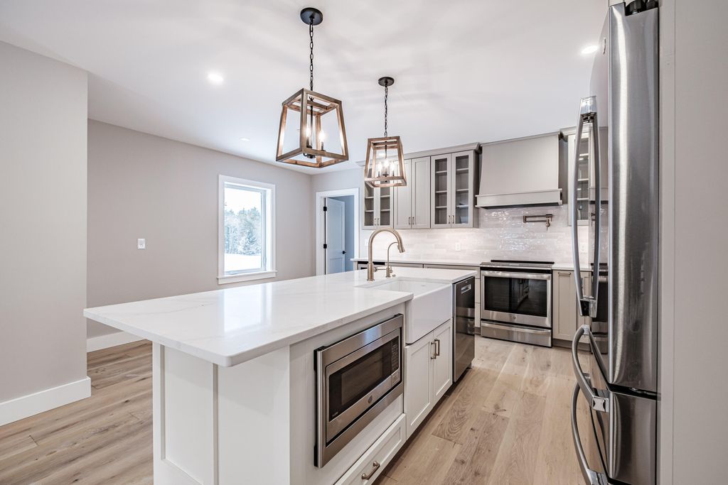 Photo of 21 Fairway Commons Drive #5, Gorham, ME 04038 (MLS # 1661588)