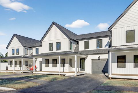 Photo of 21 Fairway Commons Drive #5, Gorham, ME 04038 (MLS # 1661588)
