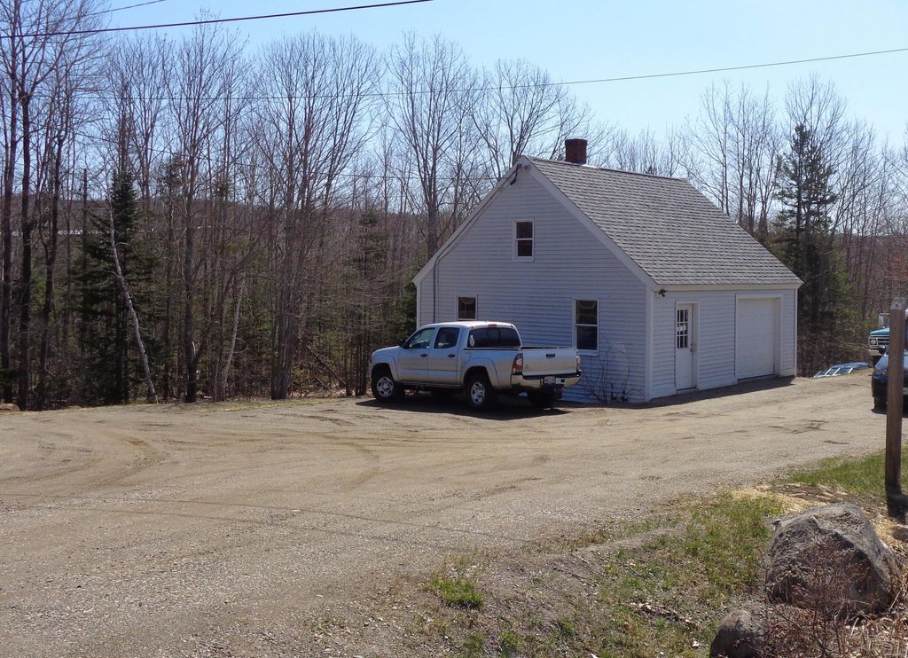 Photo of 29 Farwell Drive, Rockland, ME 04841 (MLS # 1647600)