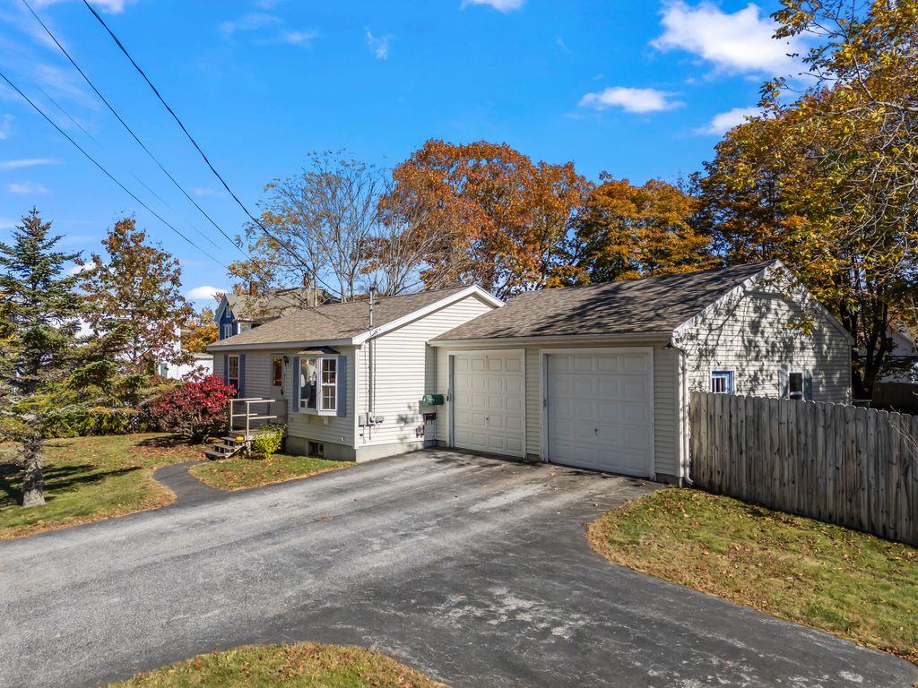 Photo of 5 Summer Street, Brunswick, ME 04011 (MLS # 1641907)