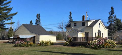 Photo of 131 Mechanic Falls Road, Oxford, ME 04270 (MLS # 1654686)