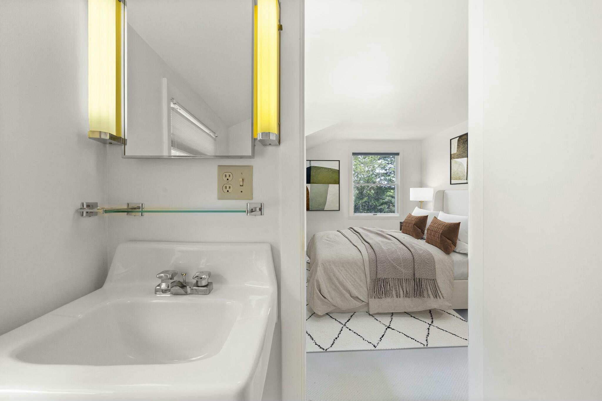 Owls Head, Maine 04854, United States, 4 Bedrooms Bedrooms, ,3 BathroomsBathrooms,Residential,Active,90276