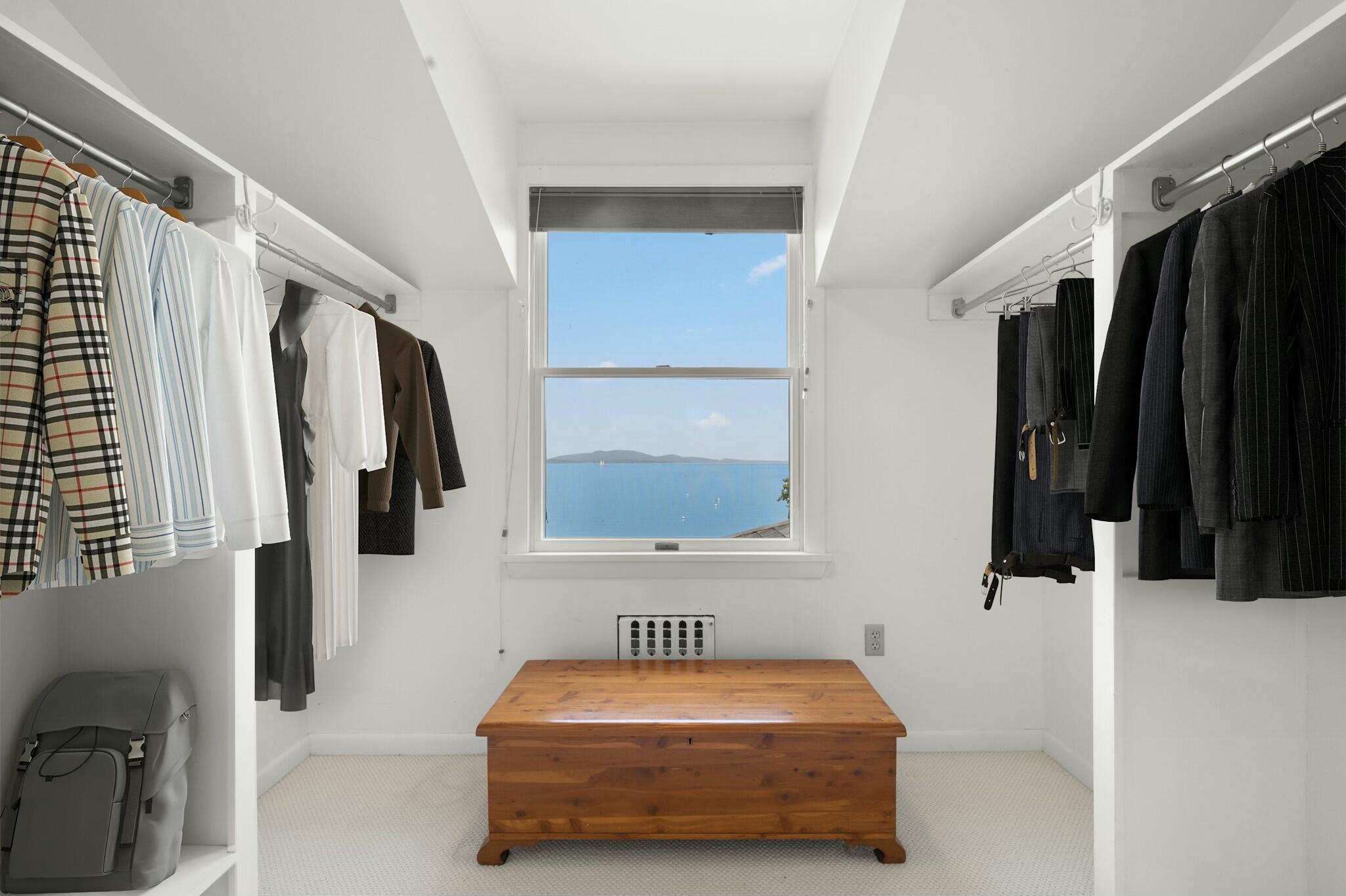 Owls Head, Maine 04854, United States, 4 Bedrooms Bedrooms, ,3 BathroomsBathrooms,Residential,Active,90276