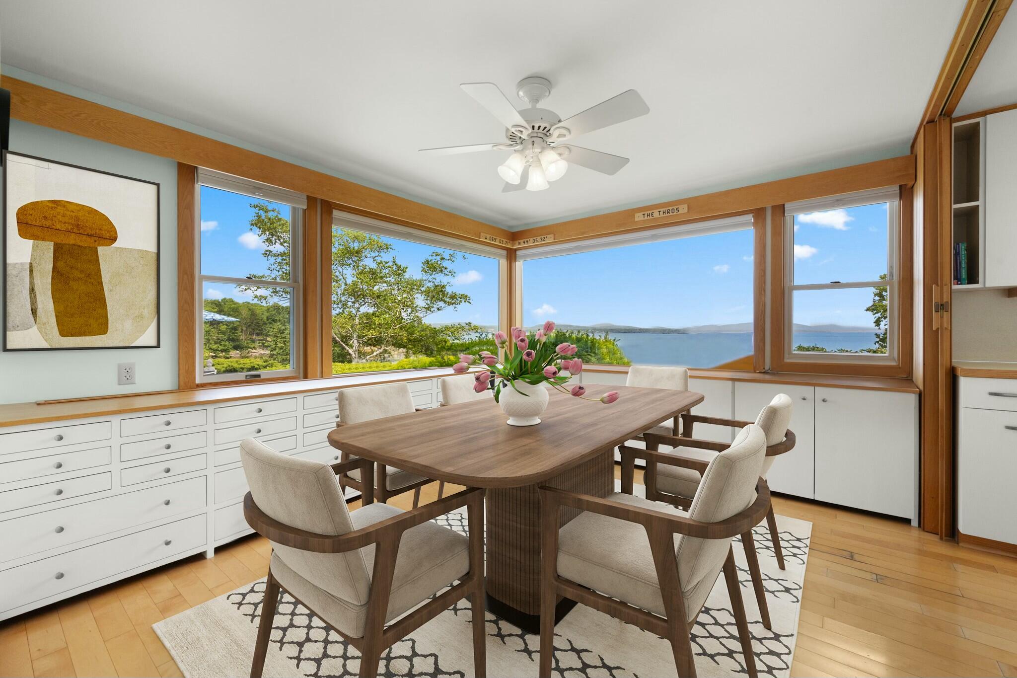 Owls Head, Maine 04854, United States, 4 Bedrooms Bedrooms, ,3 BathroomsBathrooms,Residential,Active,90276