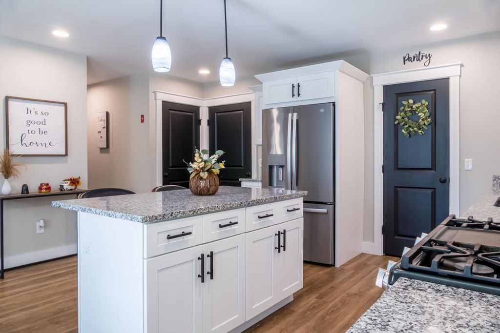 Photo of 15 Neptune Drive, Brunswick, ME 04011 (MLS # 1641835)