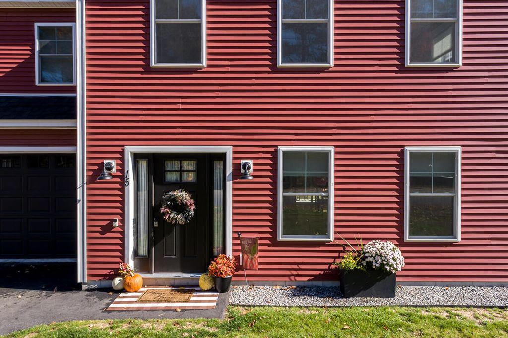 Photo of 15 Neptune Drive, Brunswick, ME 04011 (MLS # 1641835)