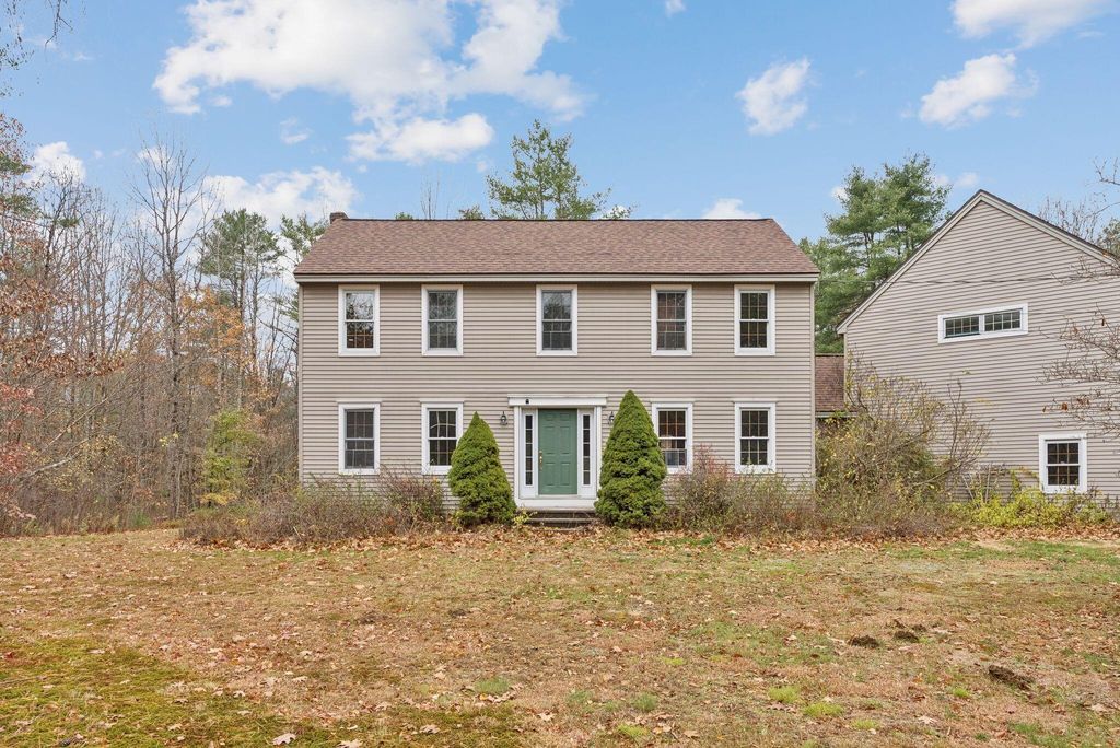 Photo of 9 Hammond Road, Kennebunk, ME 04043 (MLS # 1642700)