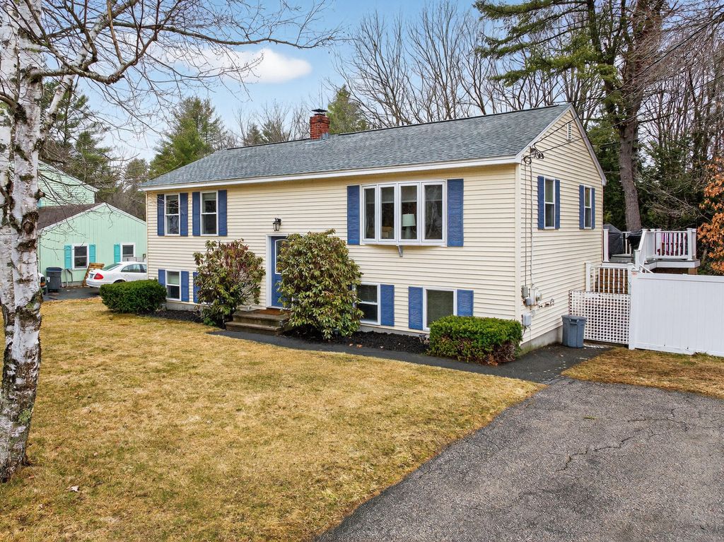 Photo of 6 Crestwood Drive, Westbrook, ME 04092 (MLS # 1656067)