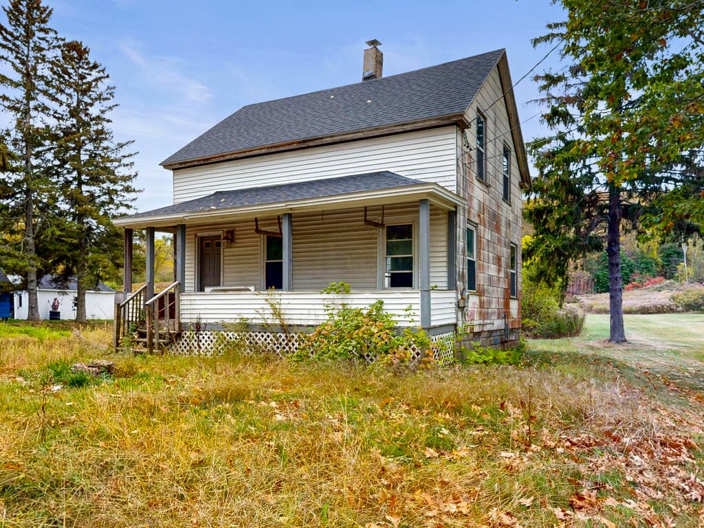 Photo of 529 Riverside Drive, Auburn, ME 04210 (MLS # 1640992)