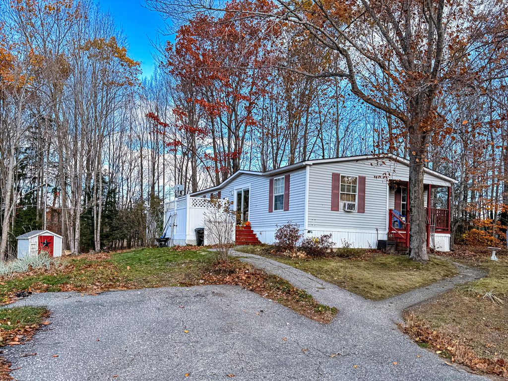 Photo of 12 Buttercup Circle, Auburn, ME 04210 (MLS # 1642538)