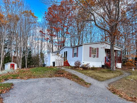 Photo of 12 Buttercup Circle, Auburn, ME 04210 (MLS # 1642538)