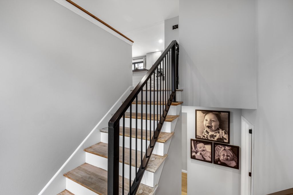 Photo of 7 Camden Avenue, York, ME 03909 (MLS # 1658126)