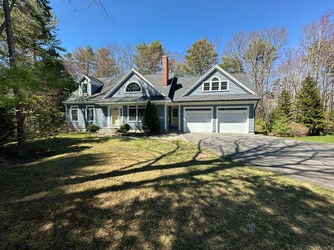 Photo of 18 Cottagewood Lane, Kennebunk, ME 04043 (MLS # 1659462)
