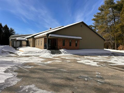 Photo of 614 Elmwood Road, Pownal, ME 04069 (MLS # 1651416)