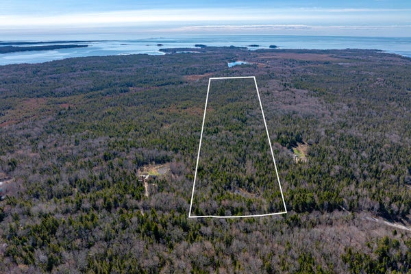 ADDRESS PRIVATE, PROSPECT HARBOR, ME 04669 - Image 8b538fe033e4d9c63323cf577c028ec5/1384278351
