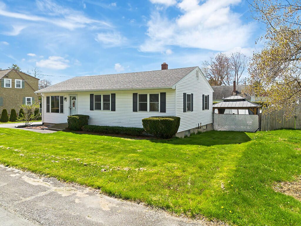Photo of 22 Mayflower Road, Augusta, ME 04330 (MLS # 1662040)
