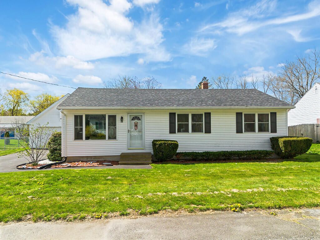 Photo of 22 Mayflower Road, Augusta, ME 04330 (MLS # 1662040)