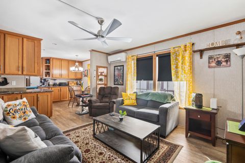 Photo of 14 Circus Place, Brunswick, ME 04011 (MLS # 1654147)