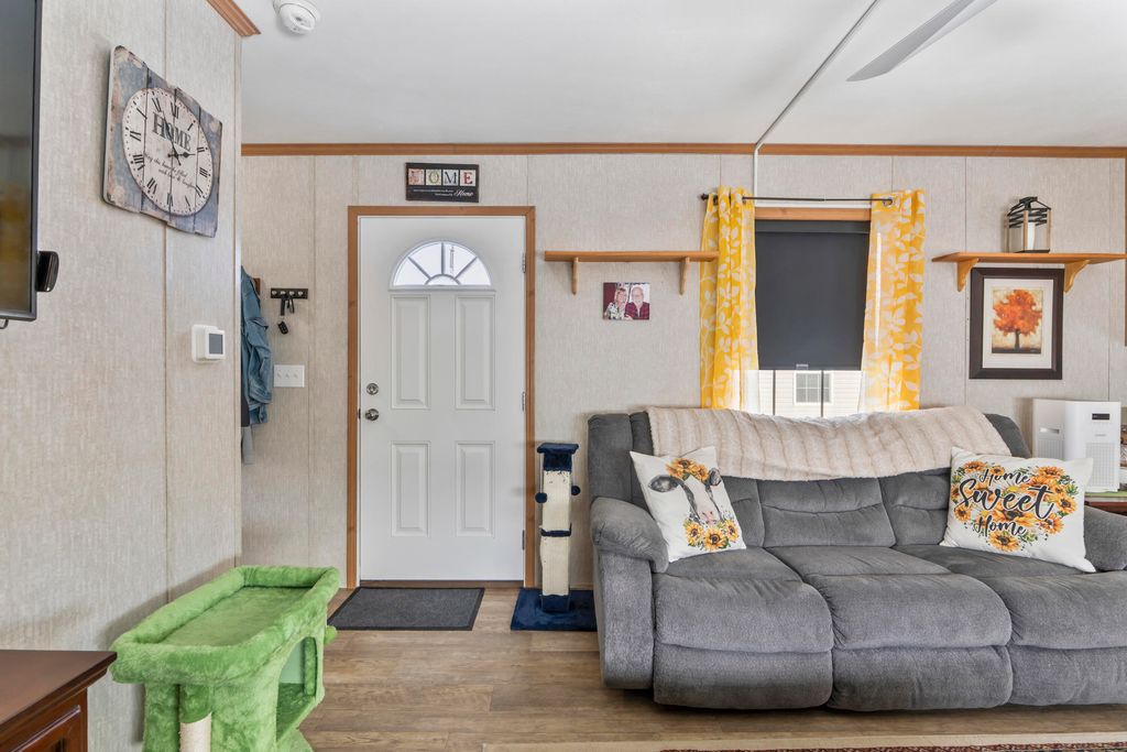 Photo of 14 Circus Place, Brunswick, ME 04011 (MLS # 1654147)