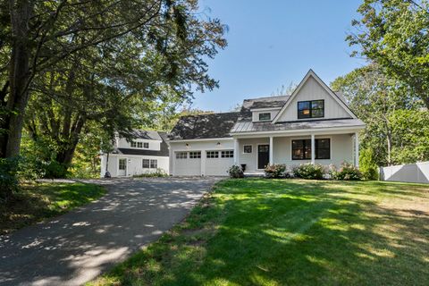 Photo of 160 Main Street Rear St, Kennebunkport, ME 04046 (MLS # 1654392)