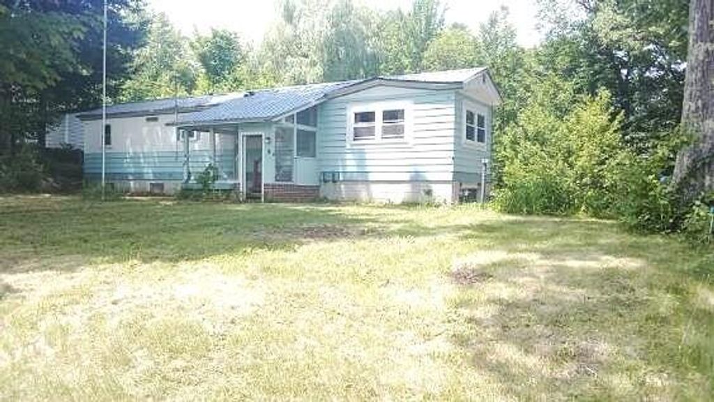 Photo of 9 Oak Street, Jay, ME 04239 (MLS # 1632781)