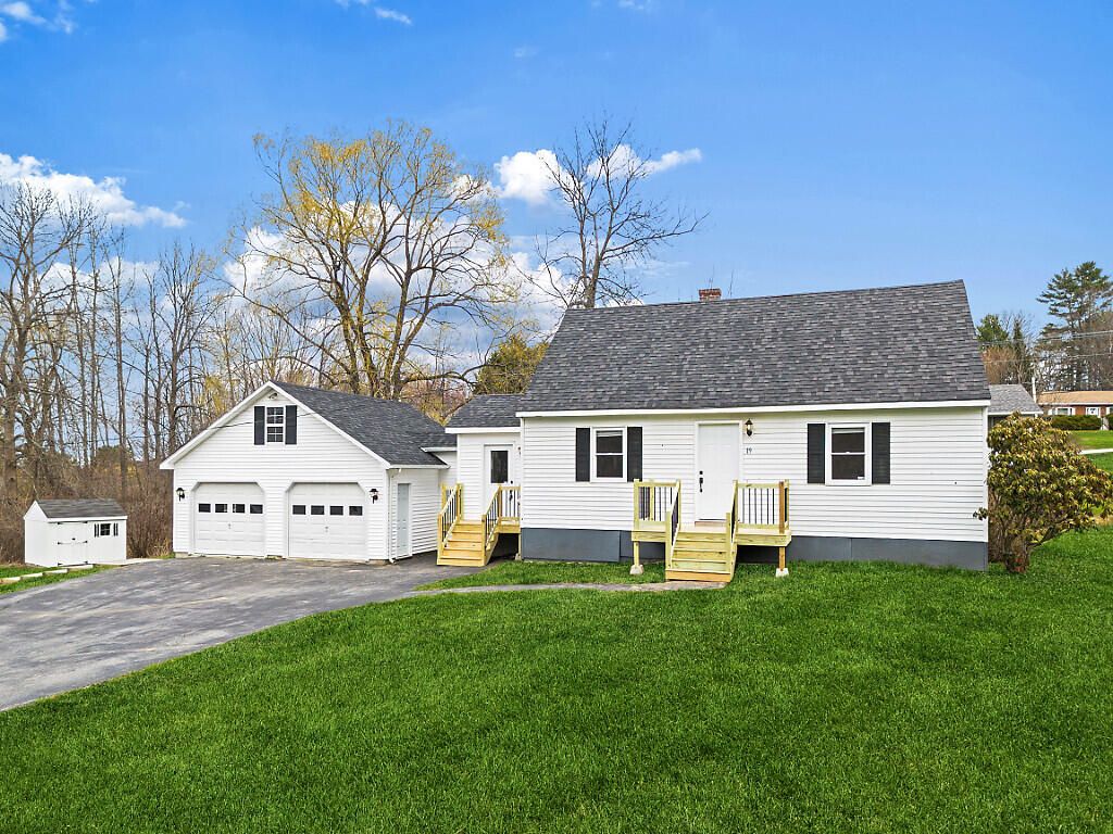Photo of 19 Alexandra Drive, Gardiner, ME 04345 (MLS # 1659479)