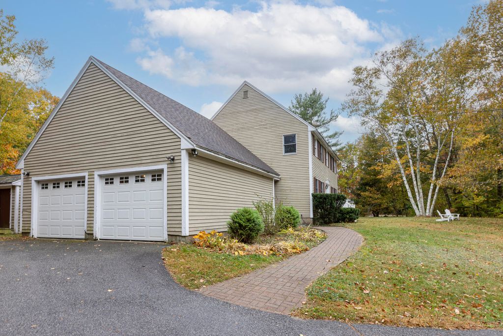 Photo of 71 Valley Road, Cumberland, ME 04021 (MLS # 1641667)