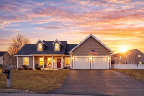 Photo of 5 Bridle Way, Saco, ME 04072 (MLS # 1654659)