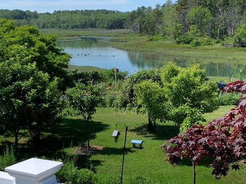 Photo of 17 Bayberry Avenue, Kennebunk, ME 04043 (MLS # 1631984)