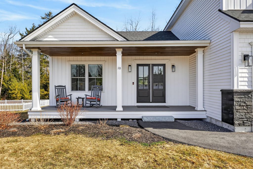 Photo of 10 Lodge Drive, Saco, ME 04072 (MLS # 1655288)