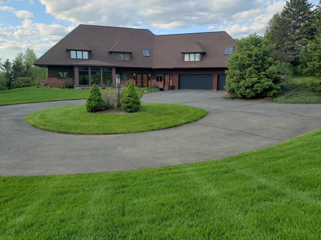 Photo of 309 State Street, Presque Isle, ME 04769 (MLS # 1640089)