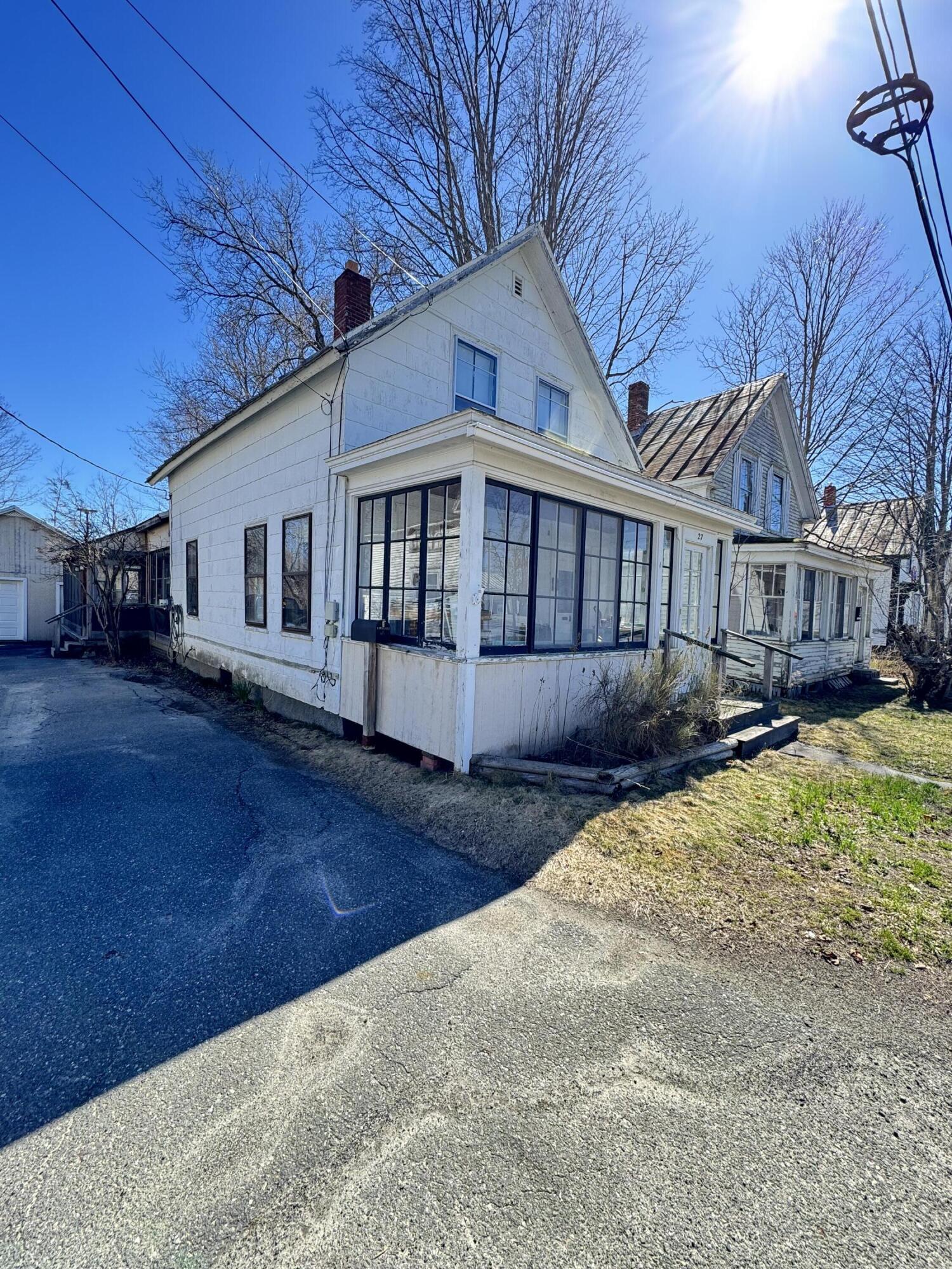 27 Leavitt Street
