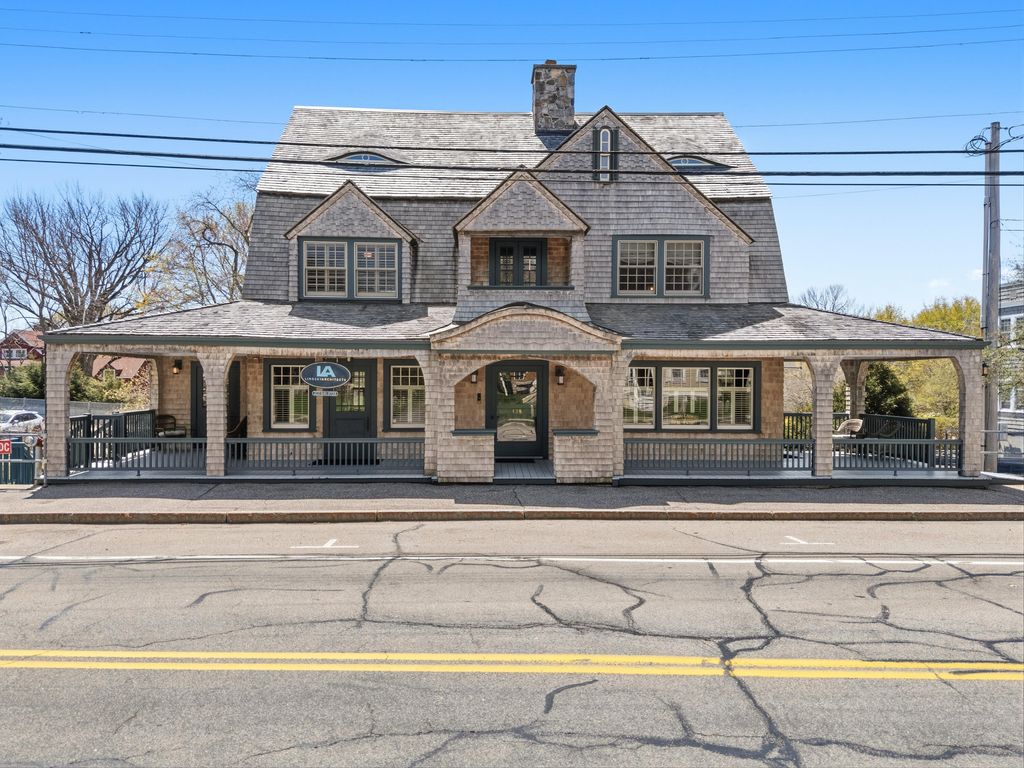 Photo of 439 York Street, York, ME 03911 (MLS # 1661919)
