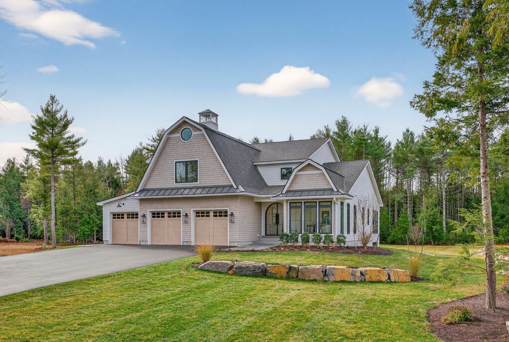 Photo of 10 Martell Way, Scarborough, ME 04074 (MLS # 1656152)