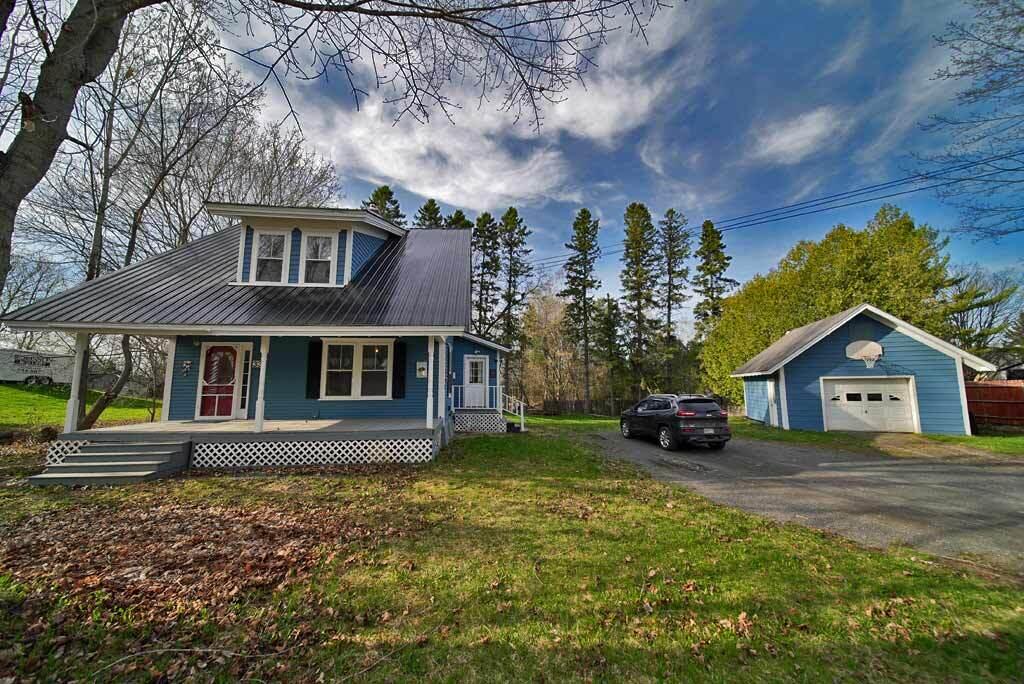 33 Columbia Street