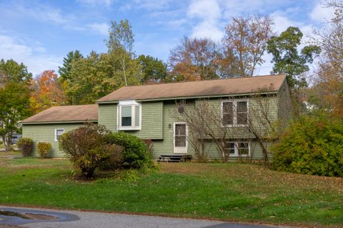 Photo of 41 Dogwood Drive, South Berwick, ME 03908 (MLS # 1640856)