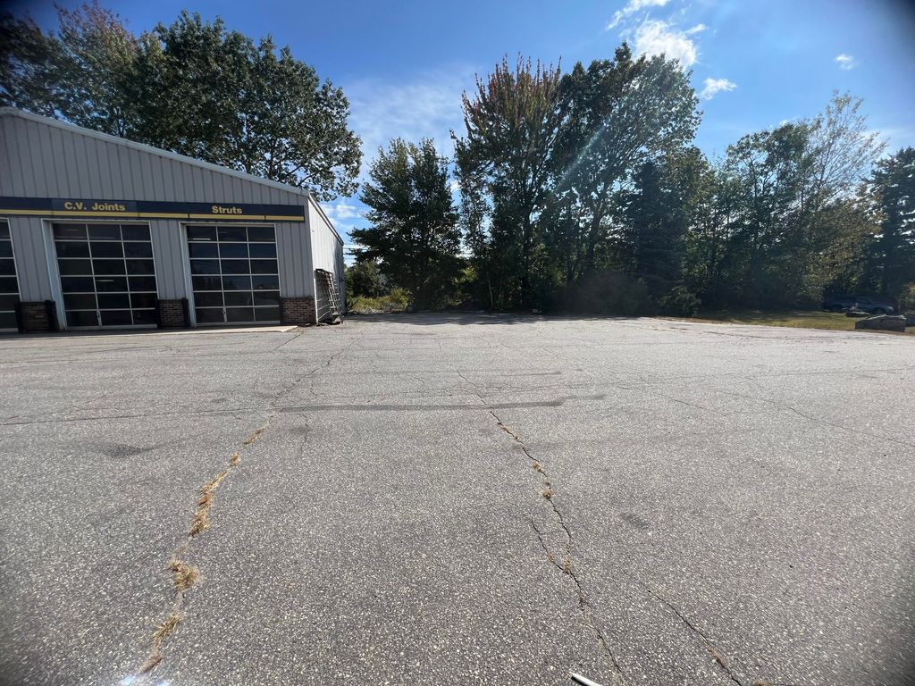 Photo of 6 Topsham Fair Mall Road, Topsham, ME 04086 (MLS # 1637826)