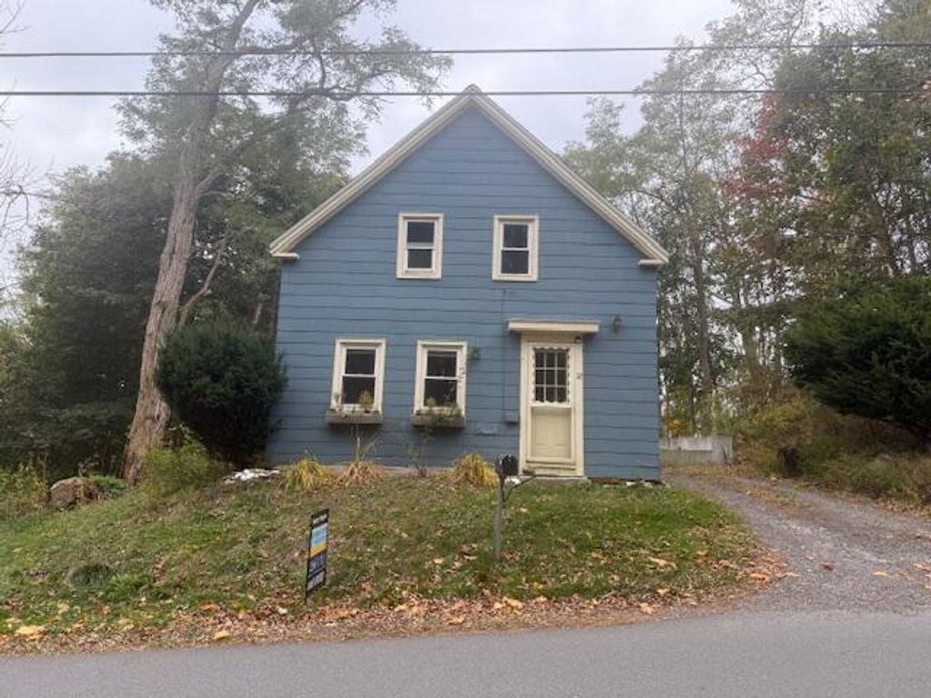 Photo of 32 Grove Street, Rockport, ME 04856 (MLS # 1642170)