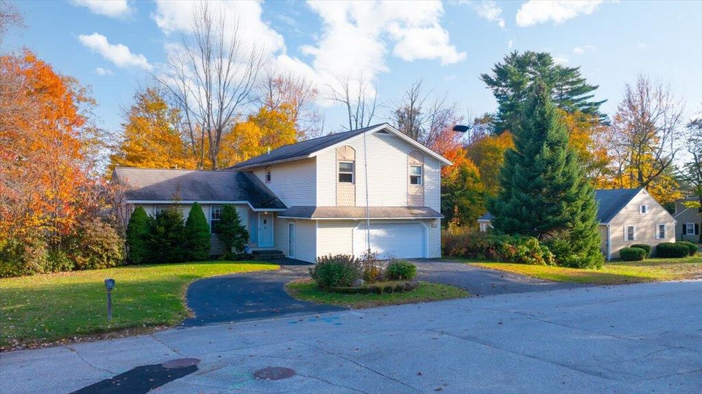 Photo of 23 Woodside Drive, Lewiston, ME 04240 (MLS # 1641563)