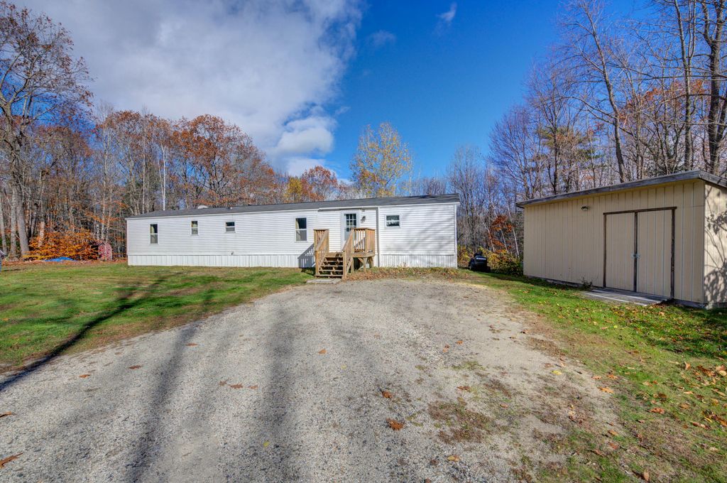 Photo of 48 Hillside Avenue, Minot, ME 04258 (MLS # 1642559)