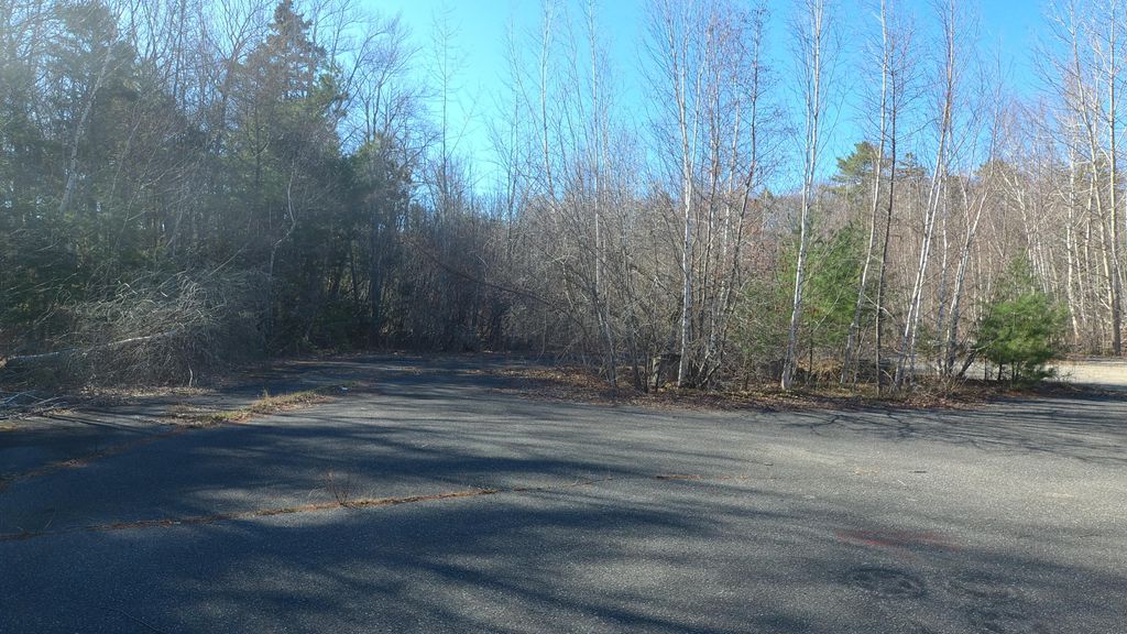 Photo of M6L137L141 Commercial Street, Rockport, ME 04856 (MLS # 1659570)