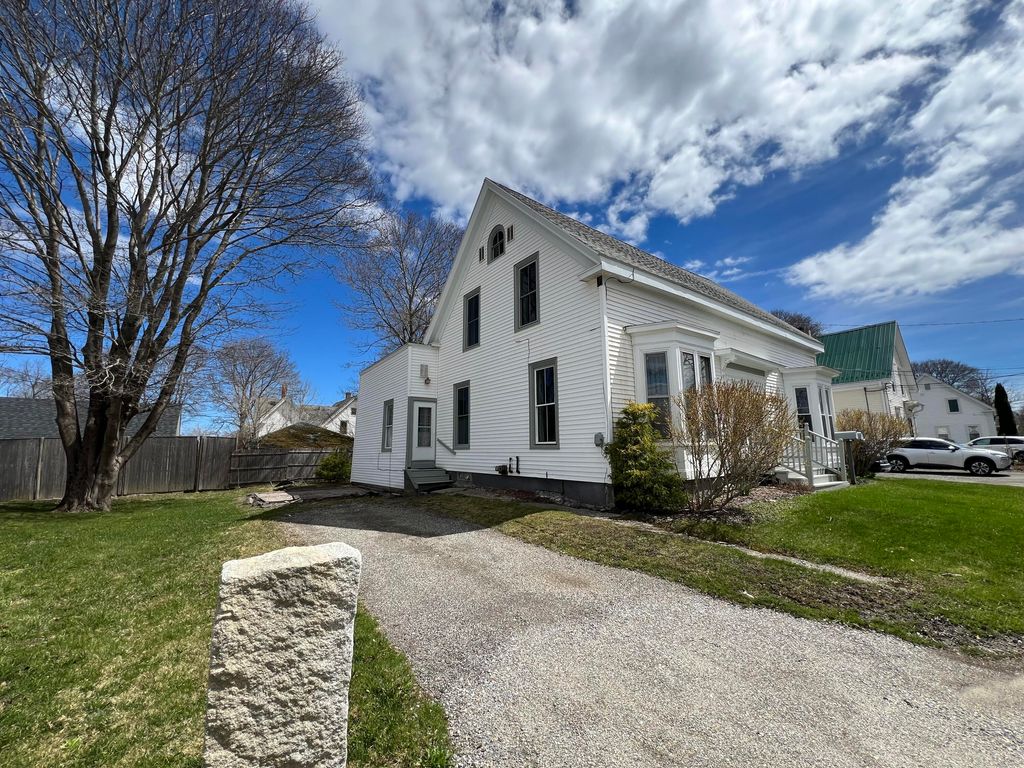 Photo of 11&amp;13 Lisle Street, Rockland, ME 04841 (MLS # 1660029)