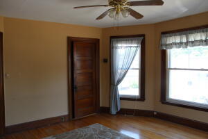 854 Broadway