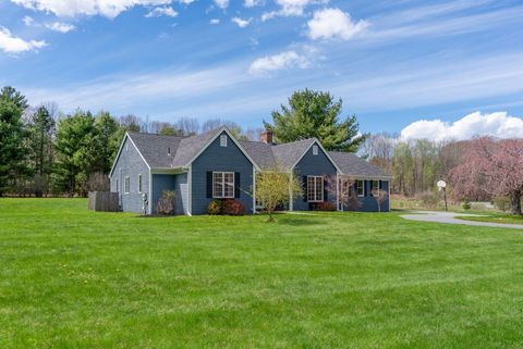 Photo of 2 Meadow Lane, Falmouth, ME 04105 (MLS # 1662013)