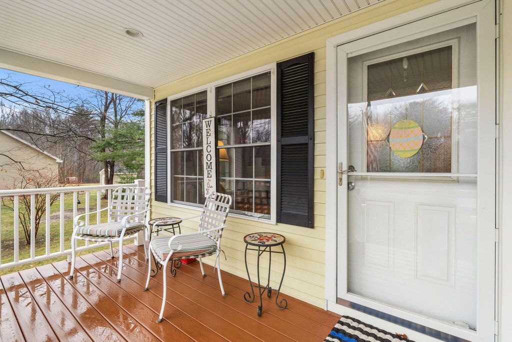 Photo of 9 Roseberry Lane, Kittery, ME 03904 (MLS # 1656908)