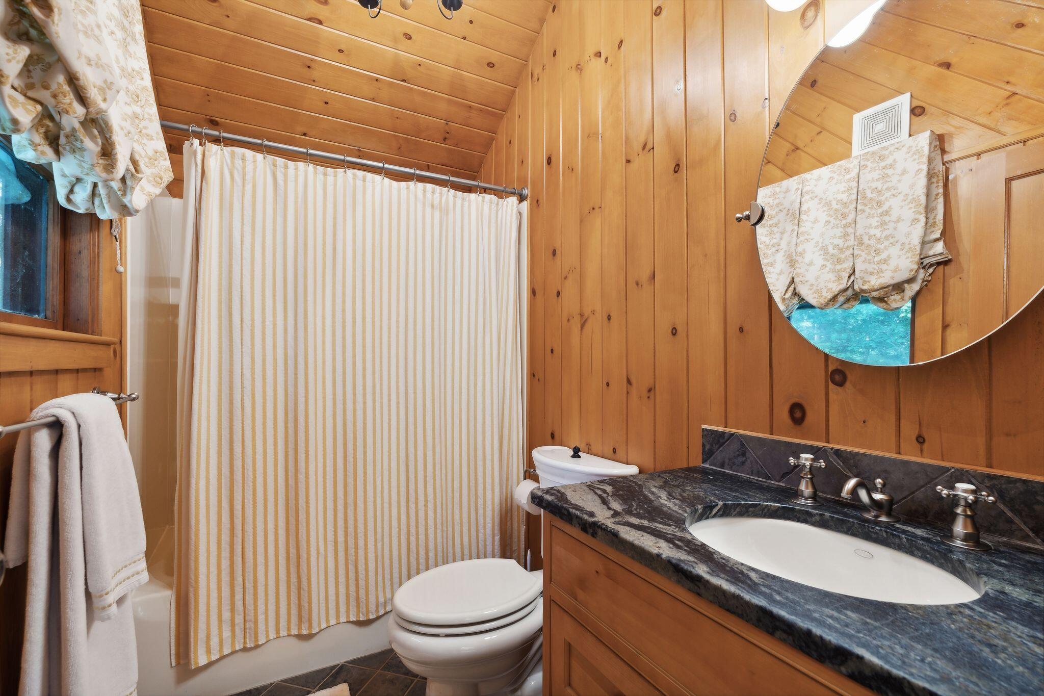 Naples, Maine, 04055, United States, 9 Bedrooms Bedrooms, ,8 BathroomsBathrooms,Residential,Active,2032447