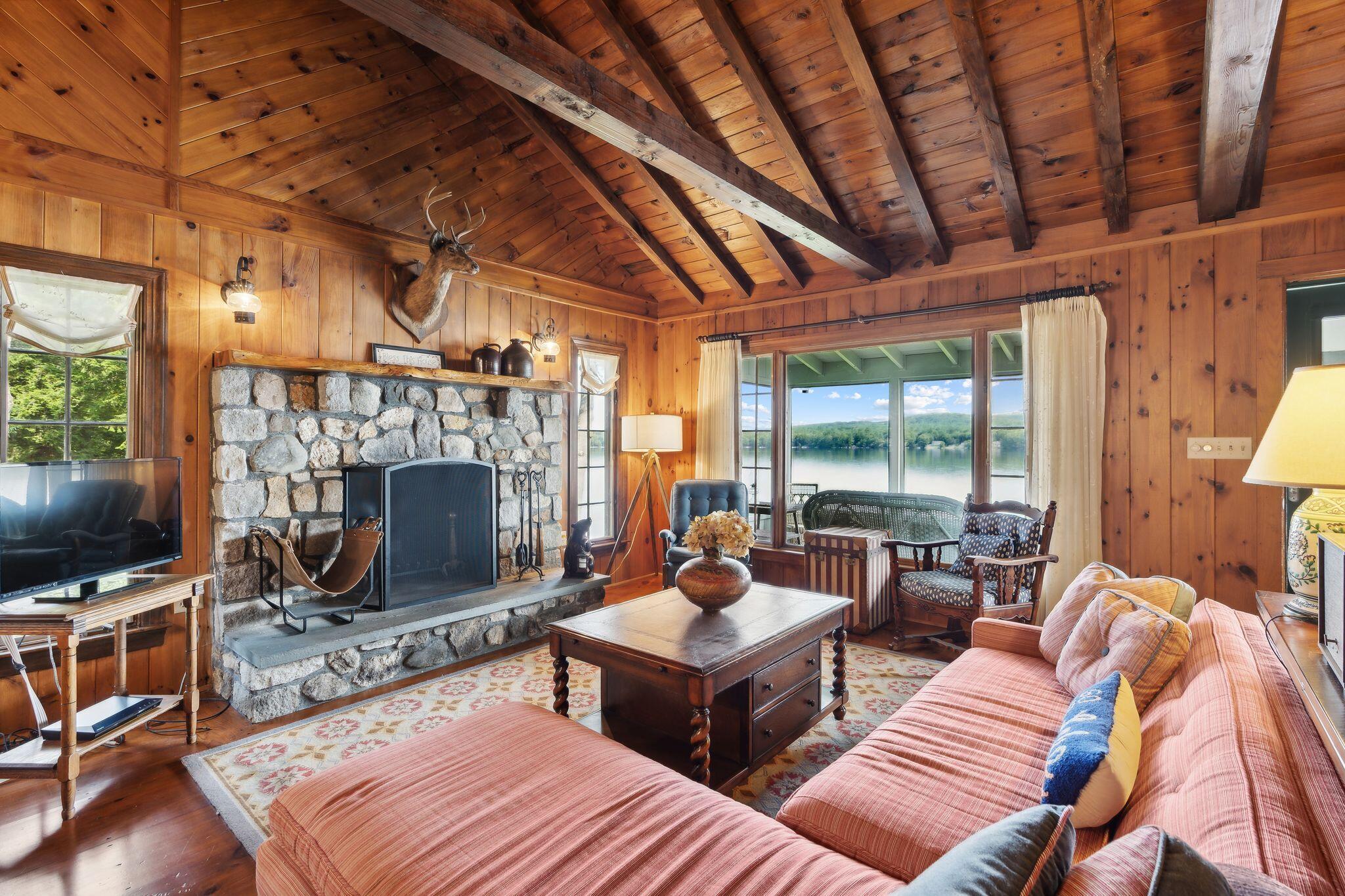 Naples, Maine, 04055, United States, 9 Bedrooms Bedrooms, ,8 BathroomsBathrooms,Residential,Active,2032447