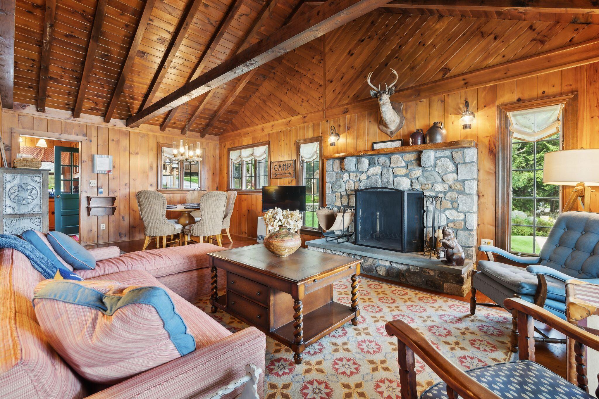 Naples, Maine, 04055, United States, 9 Bedrooms Bedrooms, ,8 BathroomsBathrooms,Residential,Active,2032447