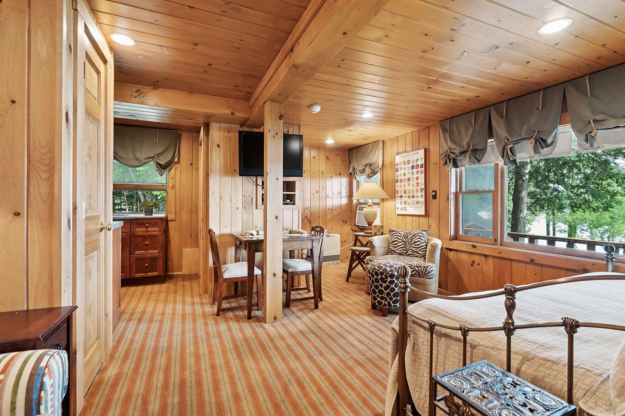 Naples, Maine, 04055, United States, 9 Bedrooms Bedrooms, ,8 BathroomsBathrooms,Residential,Active,2032447